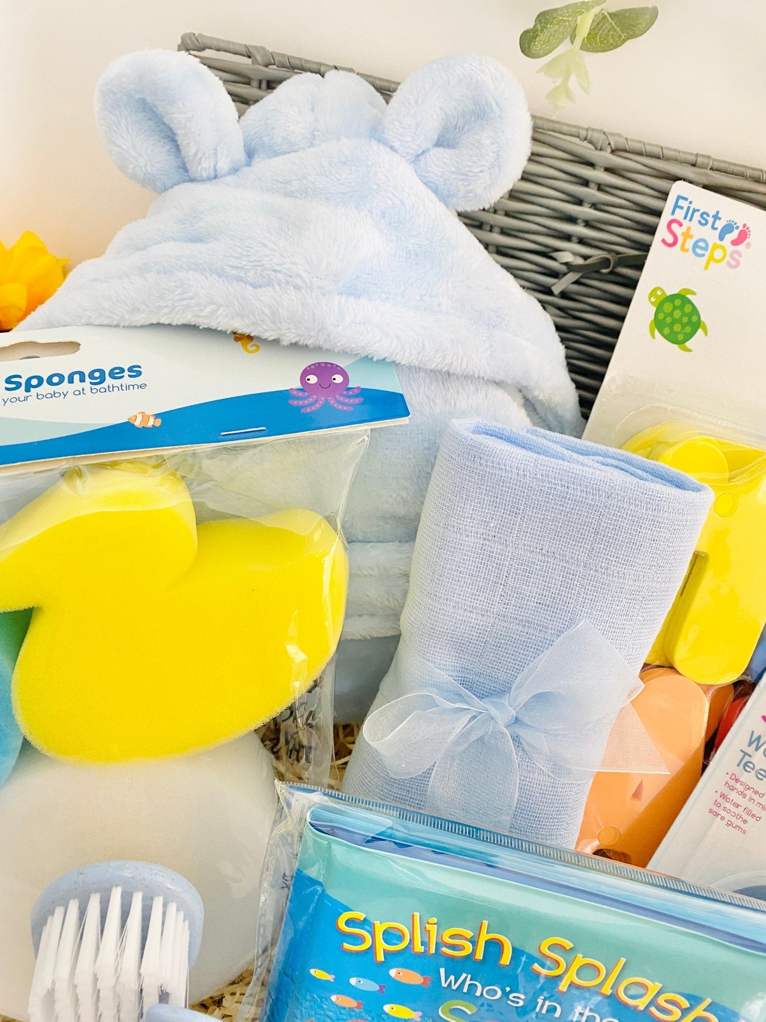 Baby Shower Gift Basket Splashing Baby Boy Pink And Blue Hampers baby-shower-gift-basket-splashing-baby-boy-pink-and-blue-hampers
